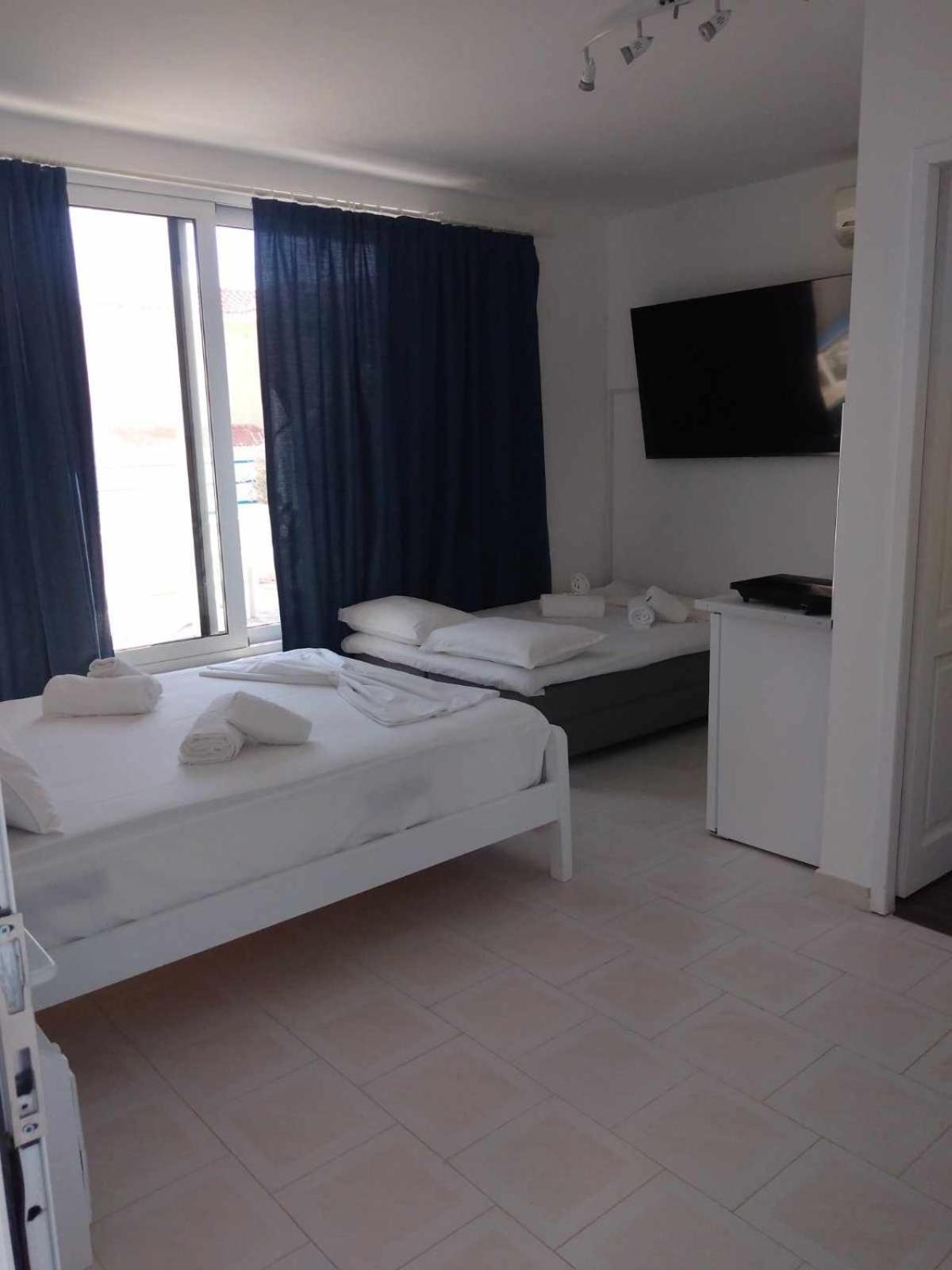 Vagia  Blue Dolphin Studios And Apartment المظهر الخارجي الصورة